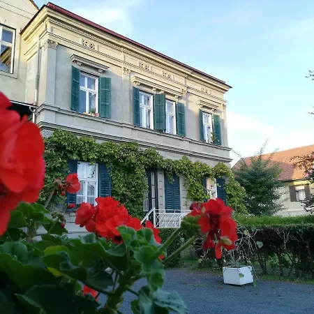 Gaestehaus & Privatzimmer Posch بيت ضيافة موريك