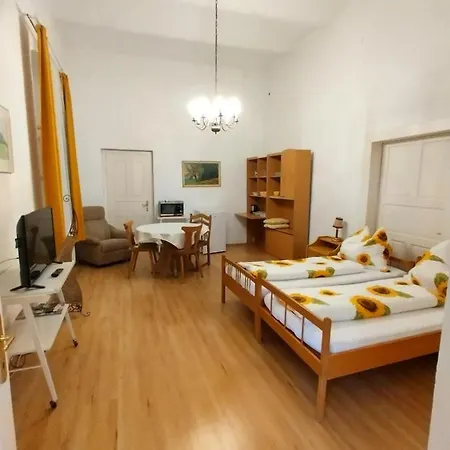 بيت ضيافة Gaestehaus & Privatzimmer Posch *
