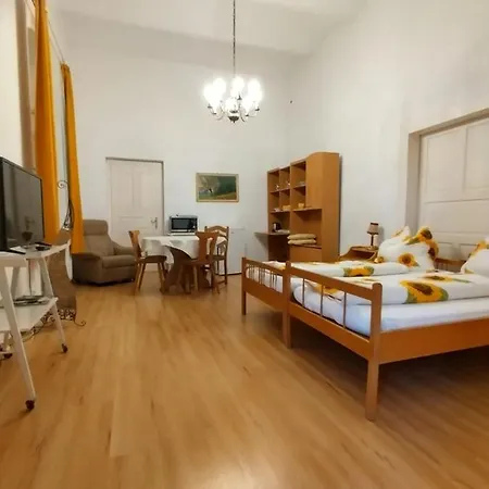 بيت ضيافة Gaestehaus & Privatzimmer Posch